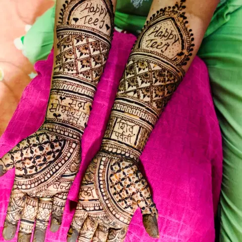 bridal figure full hand mehndi design