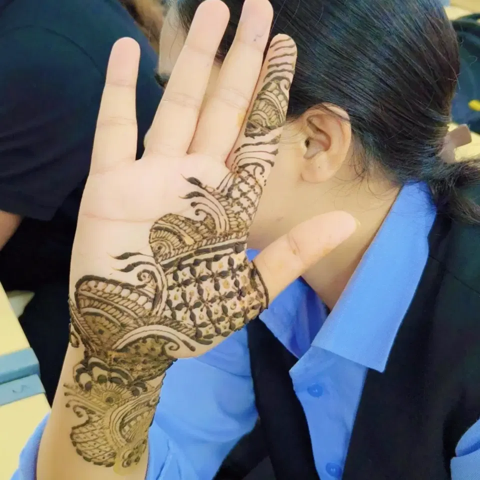 Arabic Simple Mehndi Design