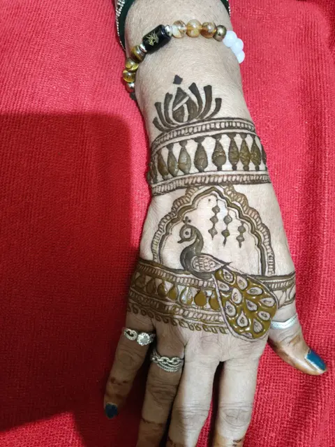 peacock mehndi design