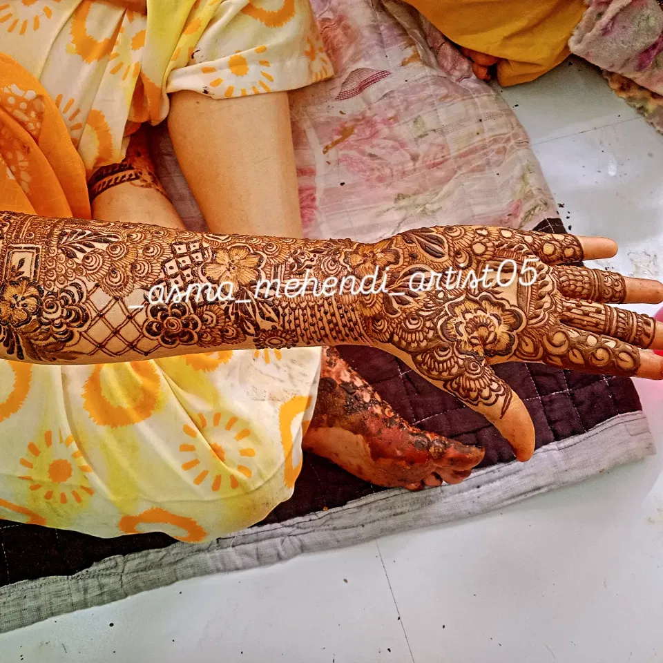 Full Hand Mehndi Design (2)
