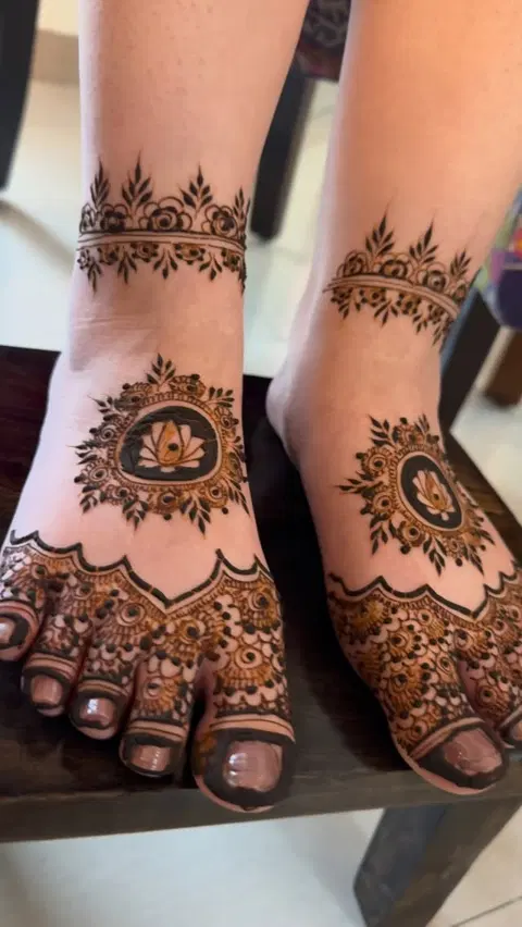 bridal lotus foot mehndi design