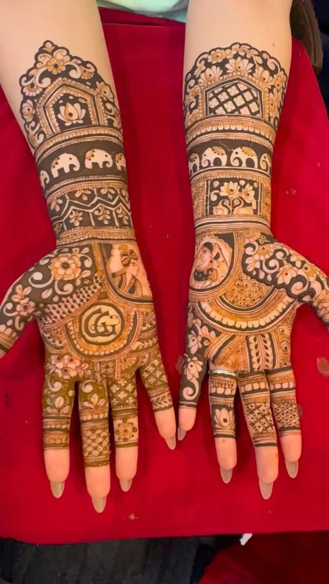 Aesthetic Bridal Mehndi Design with Figures