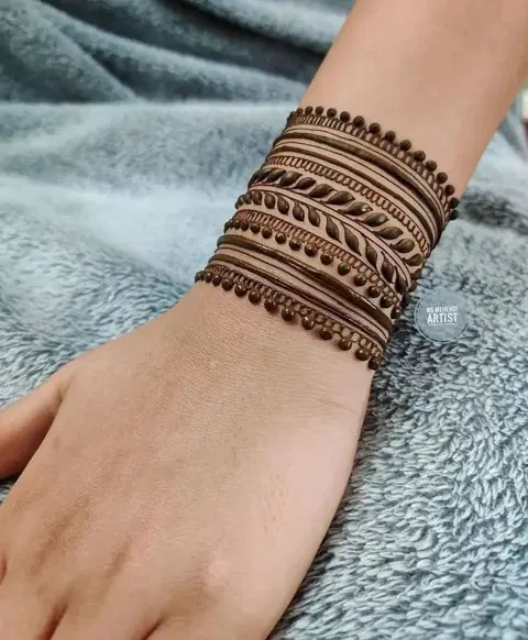 simple arm mehndi design