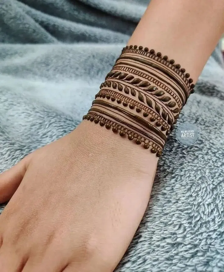 Simple Arm Mehndi Design for Eid