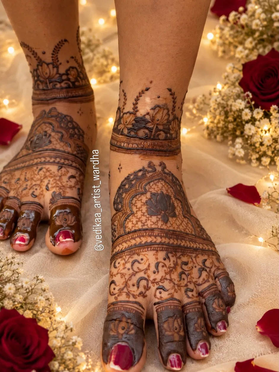 Bridal Foot Mehndi Design with Figures (2)