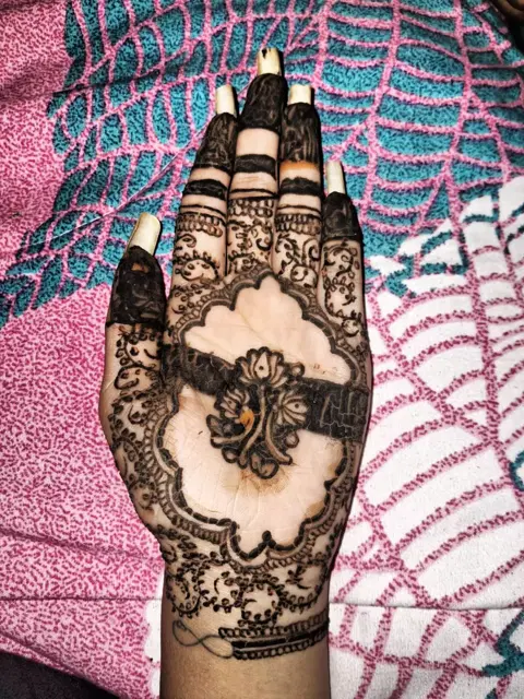 aesthetic bridal full hand mehndi design