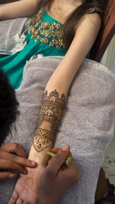 Bridal Full Hand Mehndi Design for Karwa Chauth (4)