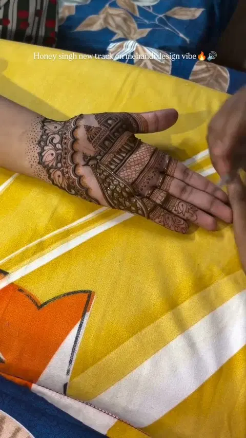bridal front hand mehndi design
