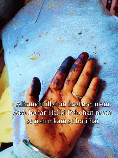 simple front hand mehndi design