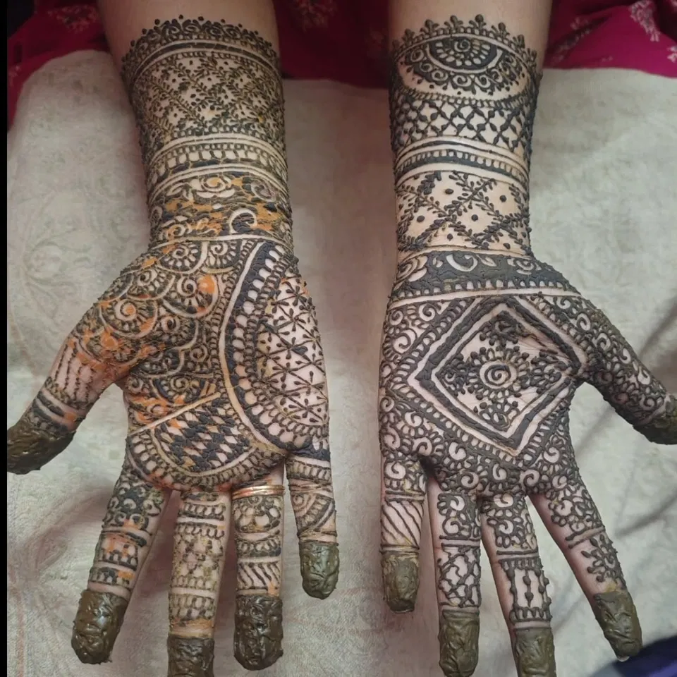 Bridal Front Hand Mehndi Design with Figures