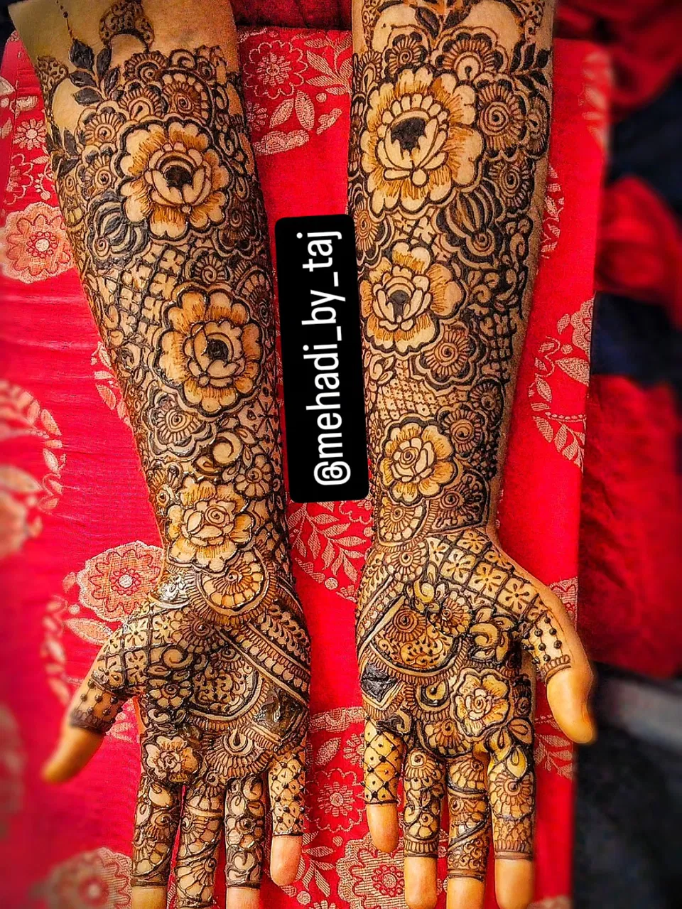 Heavy Foot Mehndi Design