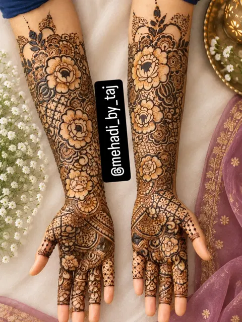bridal figure front hand mehndi design