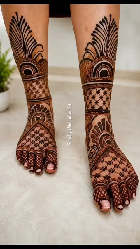 figure foot mehndi design