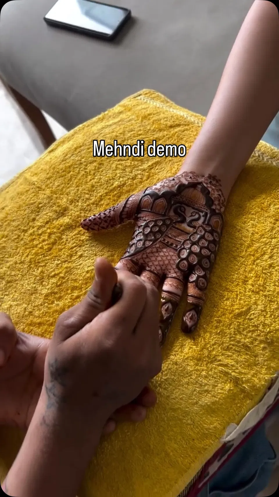 Back Hand Mehndi Design