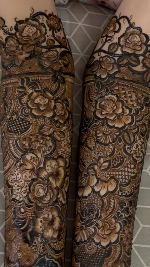 full hand mehndi design