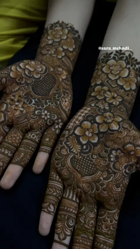 aesthetic bridal back hand mehndi design