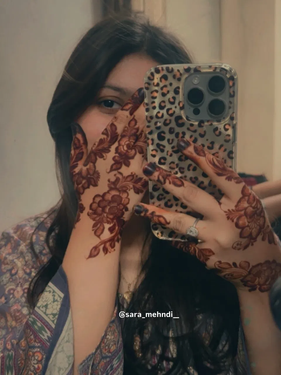 Arabic Finger Mehndi Design