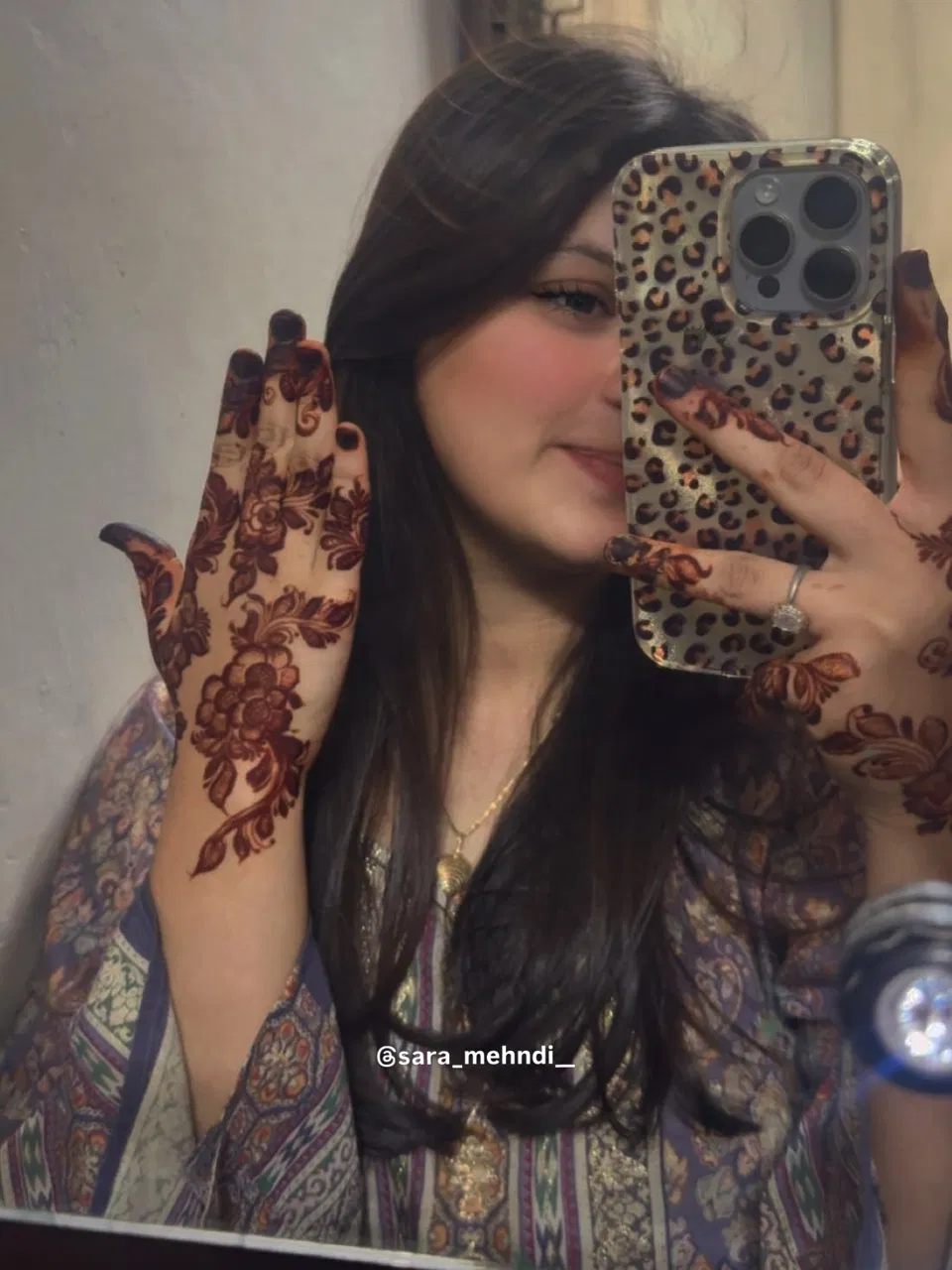 Arabic Finger Mehndi Design (2)