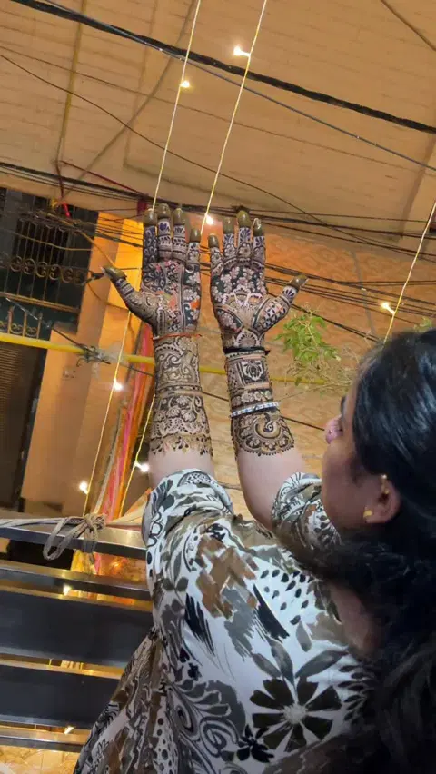 full hand mehndi design
