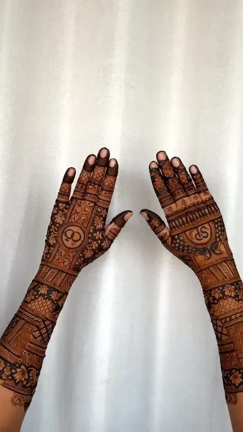 front hand mehndi design