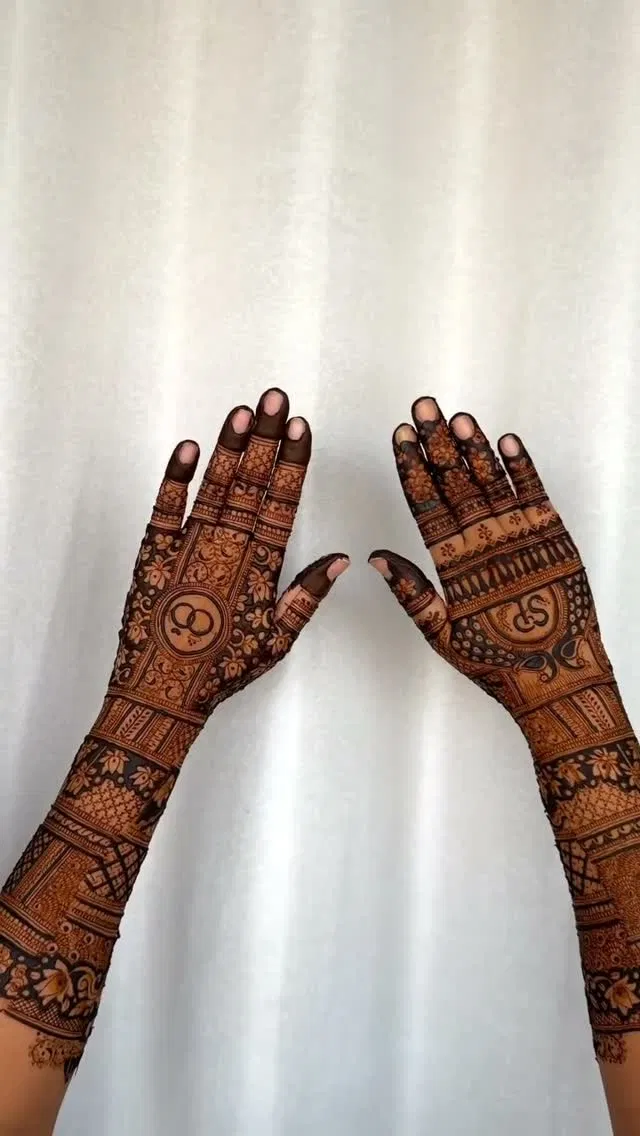 Front Hand Mehndi Design (2)