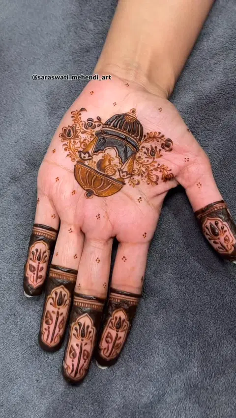 simple front hand mehndi design