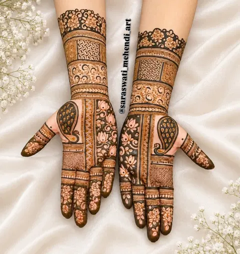 figure back hand mehndi design
