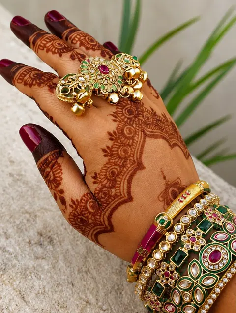 arabic back hand mehndi design