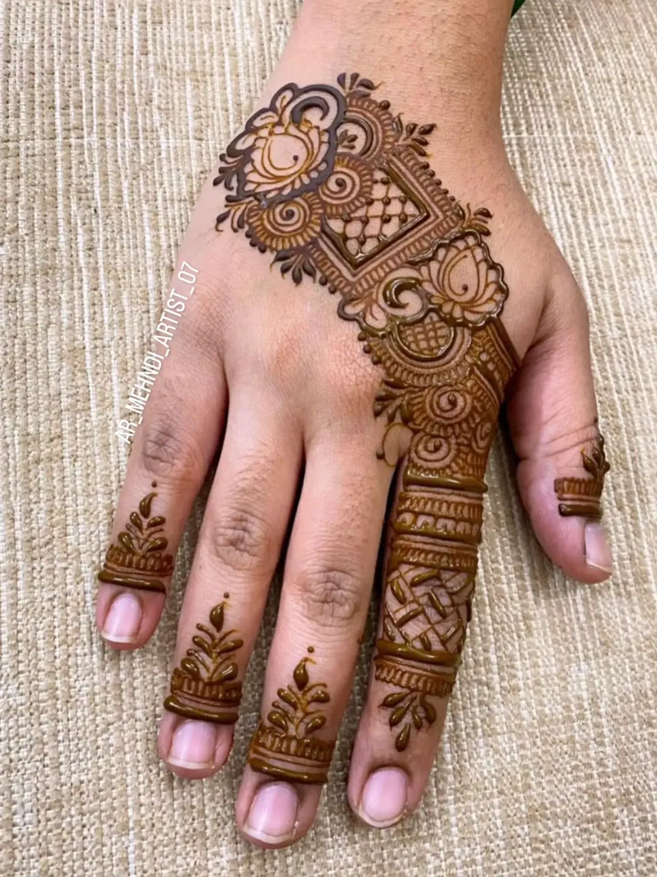 Minimal Back Hand Mehndi Design with Jaal