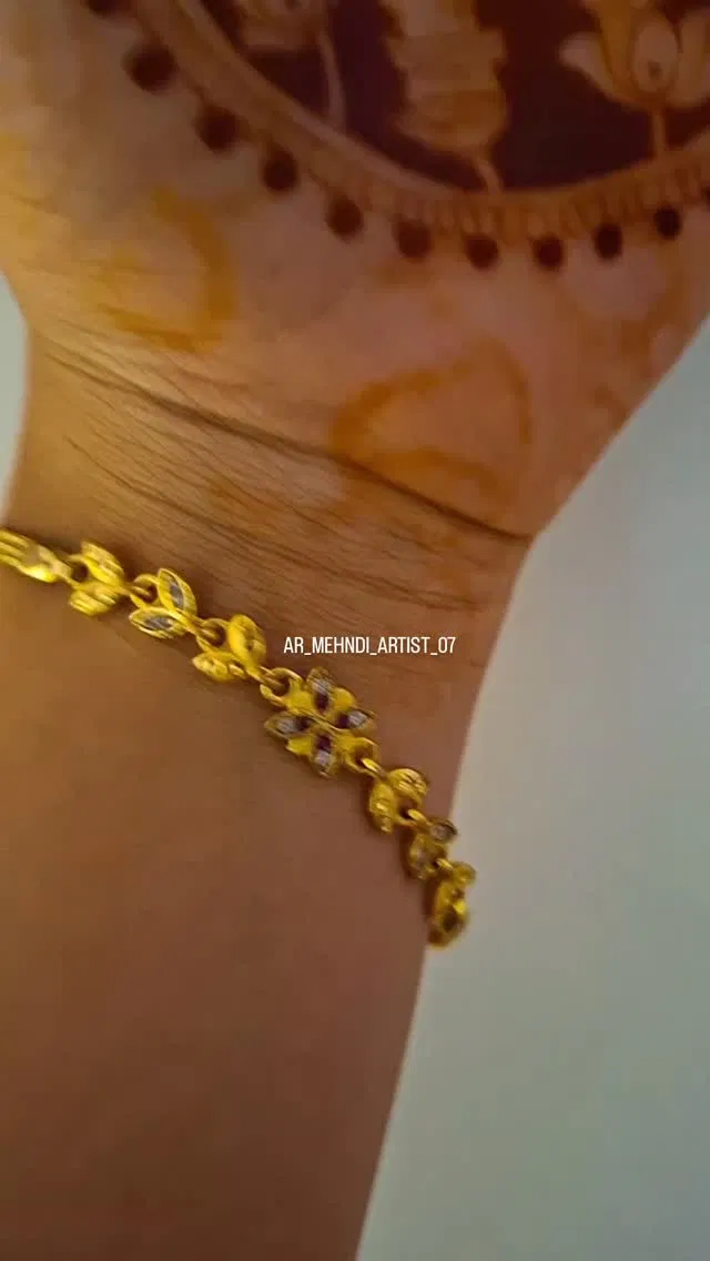 Aesthetic Arabic Mehndi Design with Deity