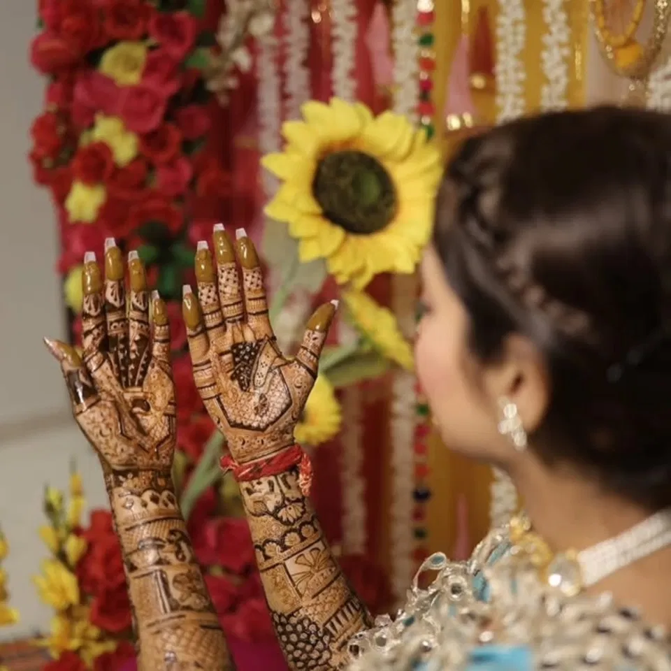 Front Hand Mehndi Design