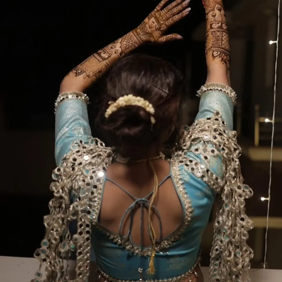 Simple Full Hand Mehndi Design with Jaal