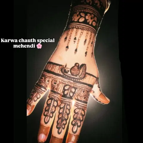 back hand mehndi design