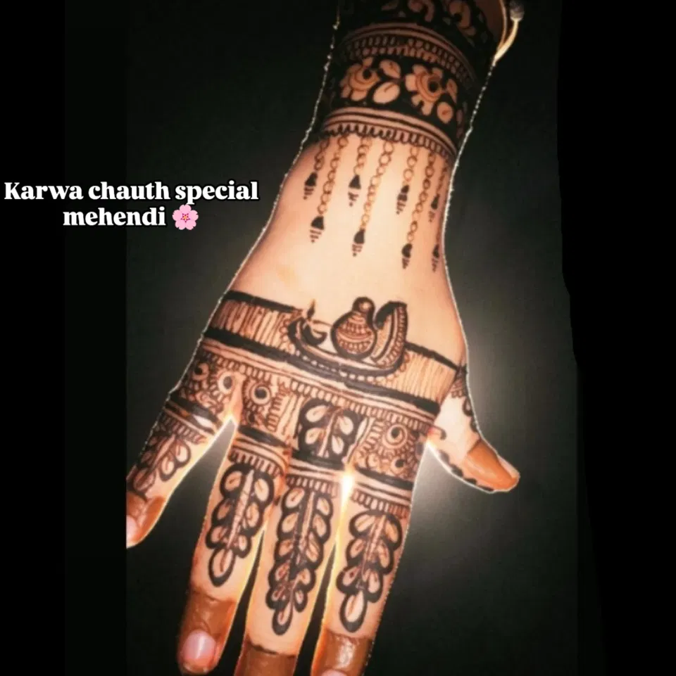 Back Hand Mehndi Design