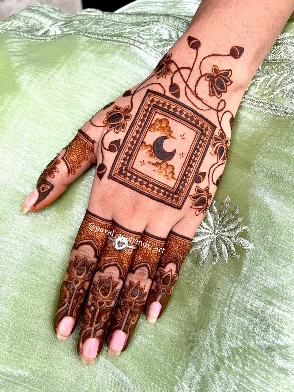 Aesthetic Bridal Back Hand Mehndi Design with Jaal and Moon