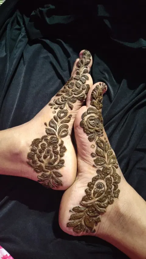 arabic foot mehndi design