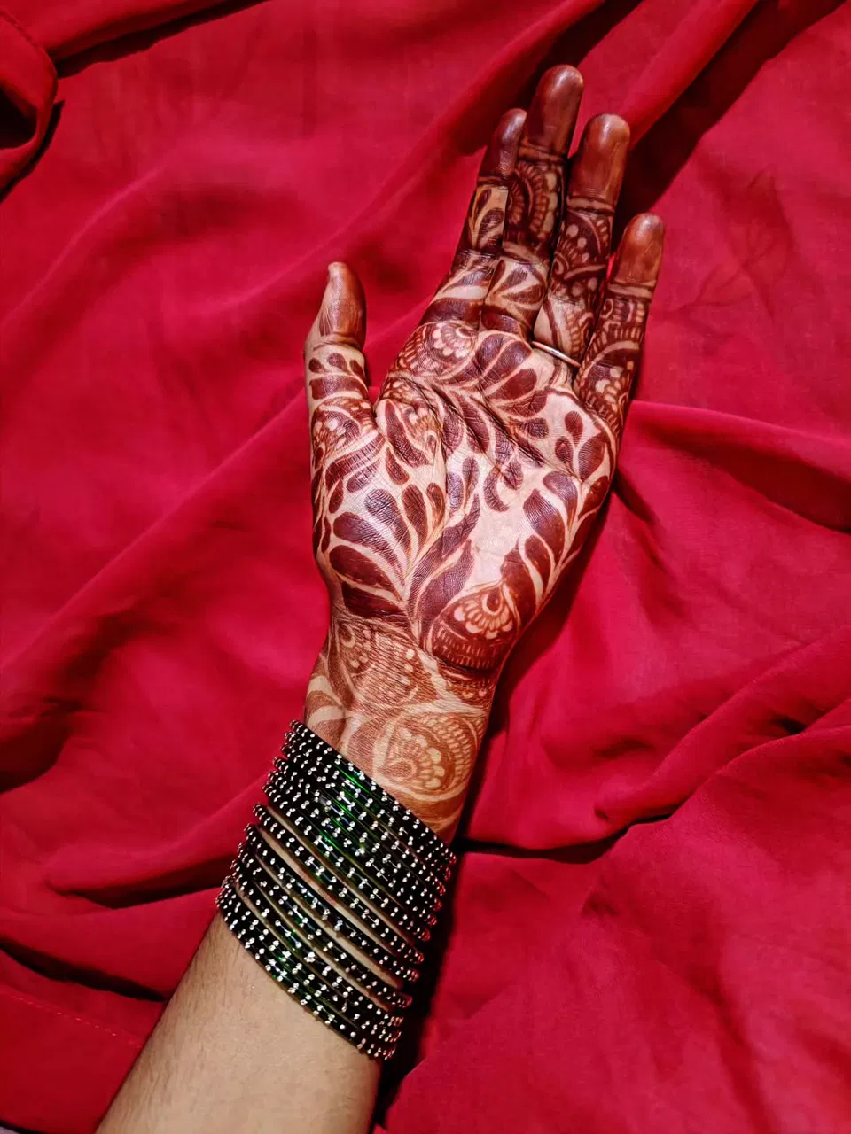 Front Hand Mehndi Design