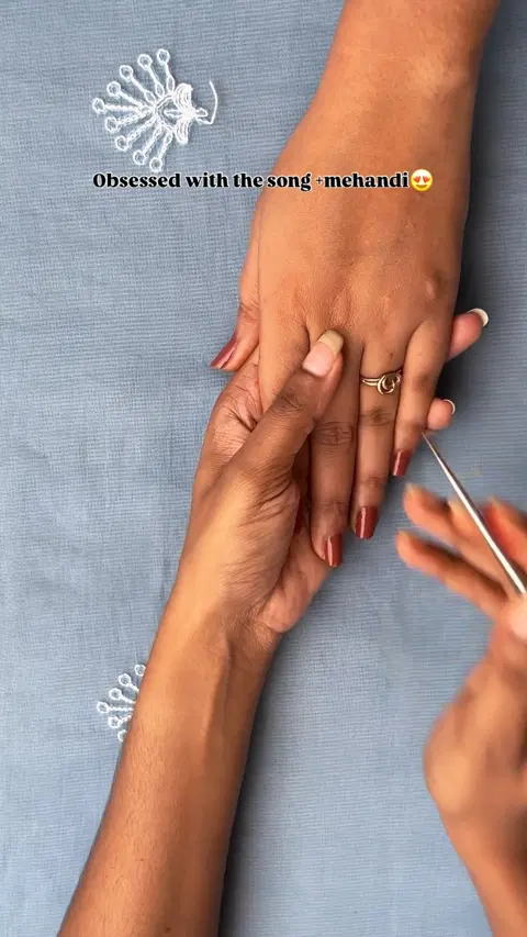 bridal back hand mehndi design