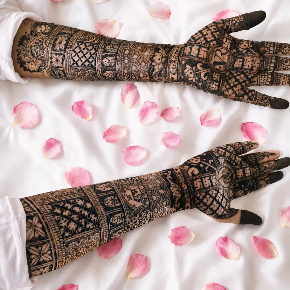 Bridal Full Hand Mehndi Design with Figures and Hearts (7)