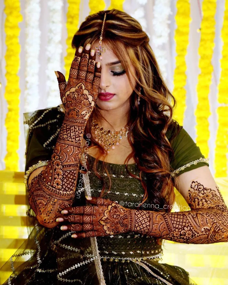 Bridal Dubai Back Hand Mehndi Design