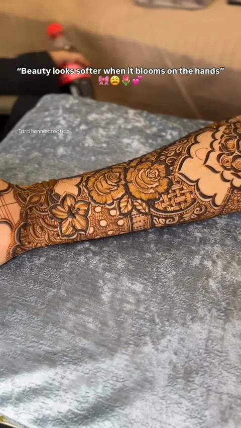 full hand mehndi design