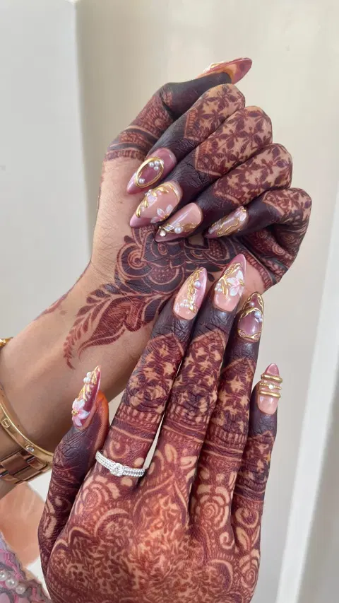 finger mehndi design