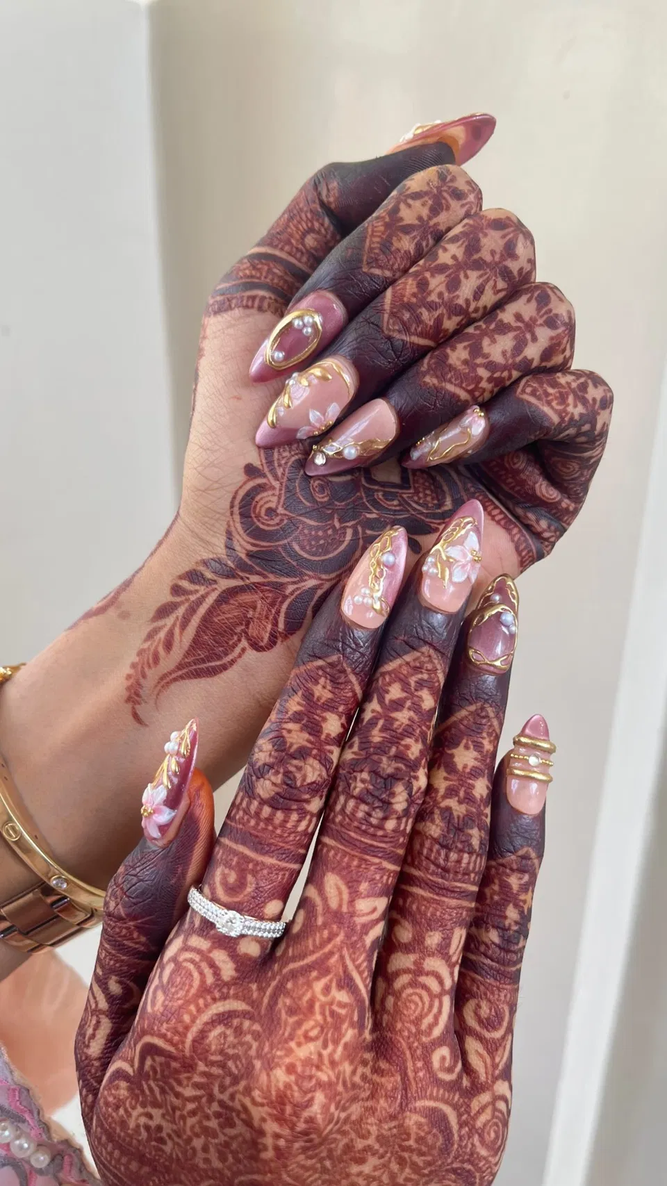 Finger Mehndi Design
