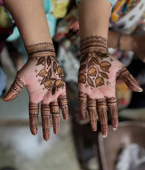 front hand mehndi design