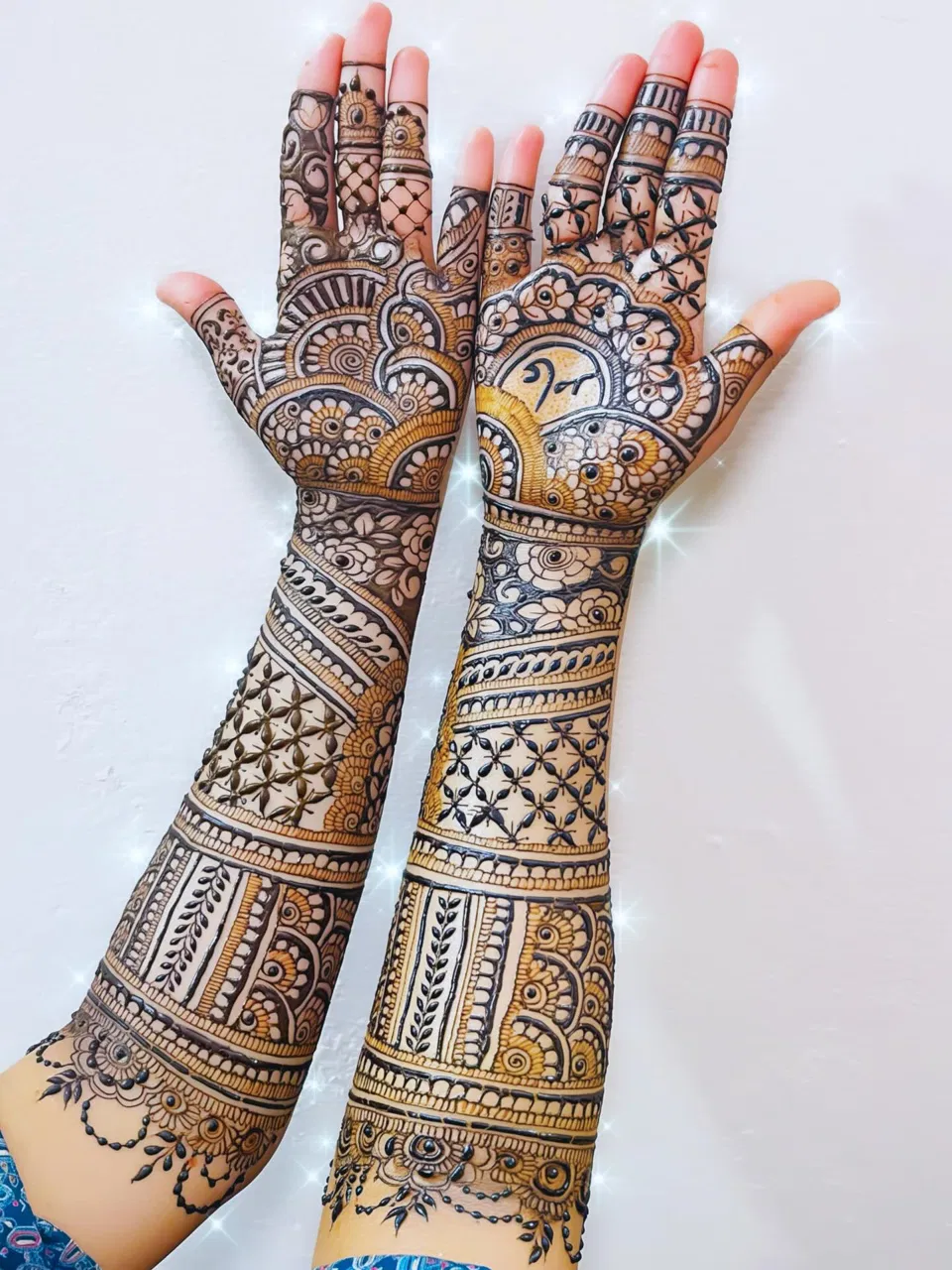Front Hand Mehndi Design (3)