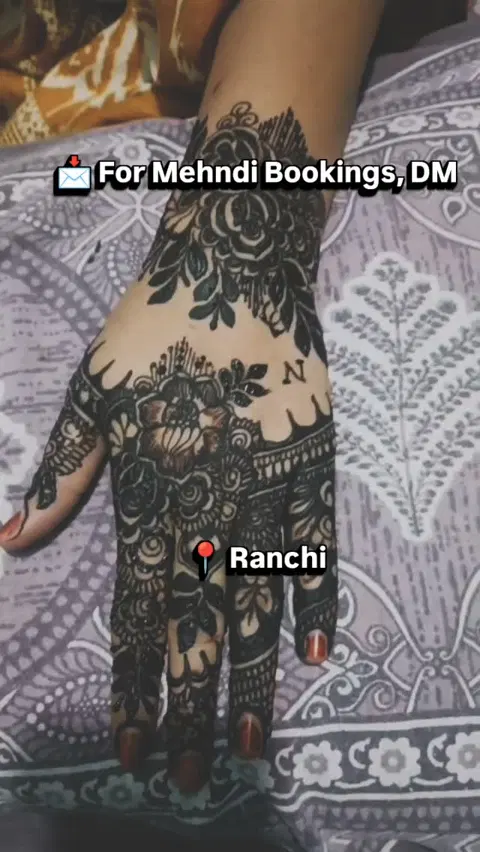 back hand mehndi design