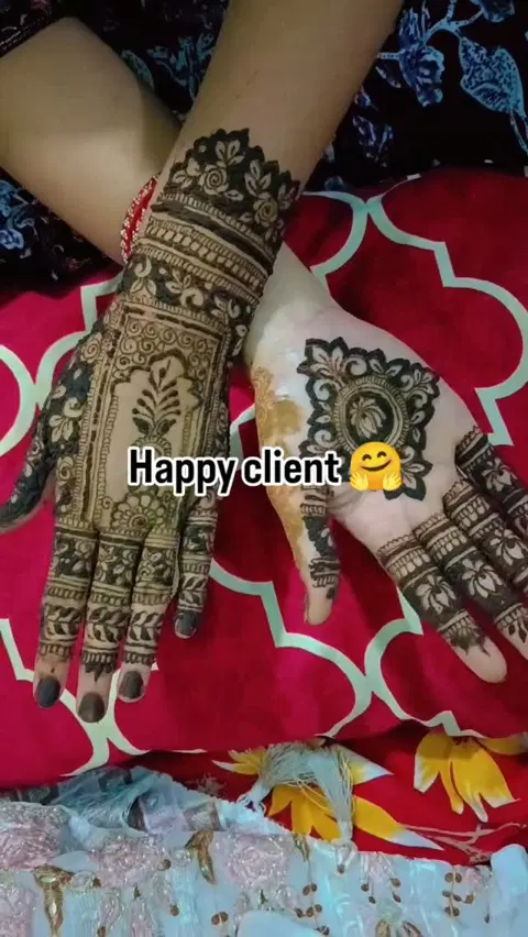 front hand mehndi design