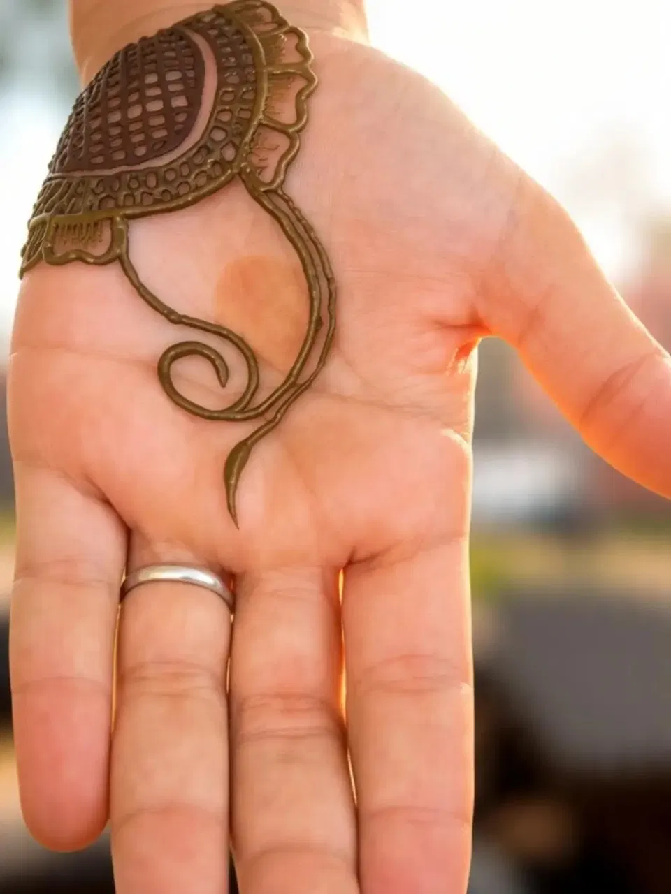 Arabic Simple Mehndi Design with Jaal