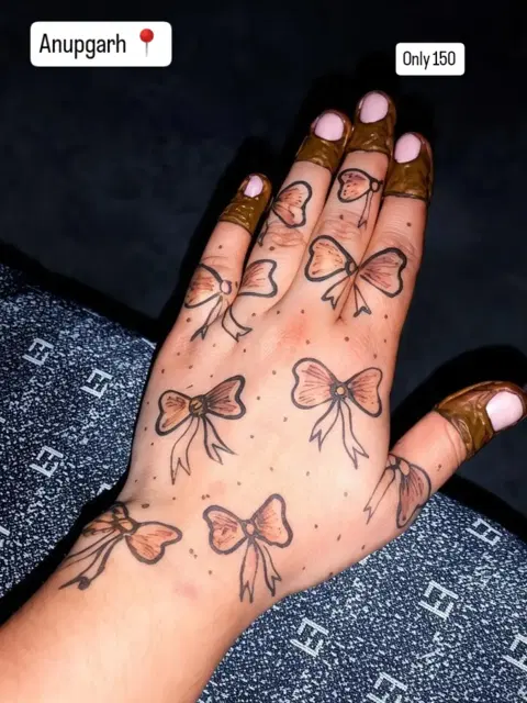 simple finger mehndi design