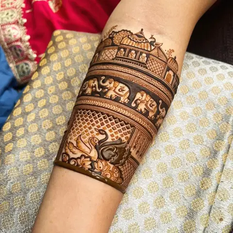 full hand mehndi design